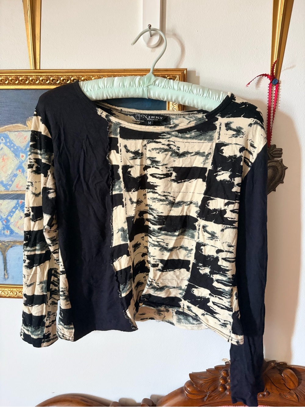 Black & Cream Abstract Print Long-Sleeve Top